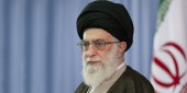 با صدور پیامی؛ رهبر معظم انقلاب درگذشت همسر فرمانده کل ارتش را تسلیت گفتند 