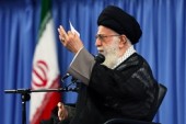  رهبر انقلاب: هدف اصلی دشمن اخلال در اقتصاد کشور است 