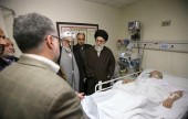 عیادت مقام معظم رهبری از آیت الله موسوی اردبیلی 
