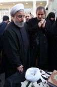 وداع رییس جمهور با پیکر هاشمی... / تصاویر 