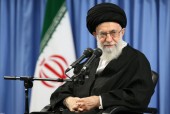رهبر معظم انقلاب اسلامی در دیدار مداحان و ذاکران اهل بیت (ع): حضرت فاطمه‌ زهرا (س) در اوج مقامات معنوی، مادر، همسر و خانه‌ دار بود 