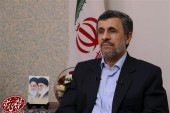 احمدی‌ نژاد: من و ترامپ شبیه هم نیستیم، موهای من سیاه است و موهای او بور!  