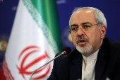 ظریف: آمریکا توقف اجرای تحریم‌ها را تمدید می‌کند