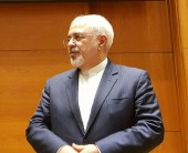 ظریف در جمع خبرنگاران: ایرانیان مقیم کانادا برای رای دادن به شهرهای نزدیک به آمریکا مراجعه کنند 