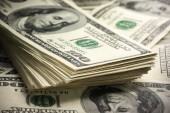 رییس اسبق کانون صرافان: واقعی شدن نرخ دلار امر مبارکی است / سود قیمت مصنوعی فقط برای به رانت‌ خواران می رسد 
