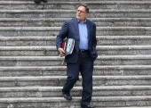 سیف مسافر آمریکا شد