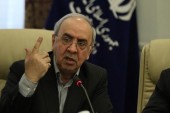 معاون وزیر صنعت: خودروسازان داخلی به سمت انهدام رفته اند/ واگذاری سهام آن ها عجیب وغریب بود