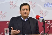 همتی: دولت سهام خود در بیمه های آسیا، البرز و دانا را واگذار می‌کند/ فقط بیمه ایران دولتی باقی می‌ماند