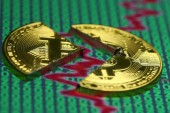 عضو هیات اجرایی بانک مرکزی اروپا؛ بیت کوین تهدید اصلی برای ثبات مالی است 