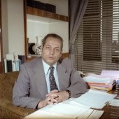 برگزاری مراسم ترحیم نخستین وزیر نفت ایران با حضور شخصیت‌ های مختلف (تصاویر) 