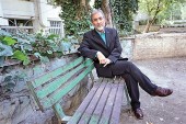حسین راغفر، اقتصاددان: اینکه علت افزایش نرخ دلار را روانی و نه اقتصادی می‌ دانند، درست نیست 