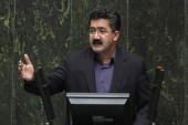 نماینده مجلس: مراقب احمدی نژاد باشید؛ شاید بدلیل عدم تعادل روحی و روانی بلایی سر خودش بیاورد