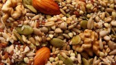 رییس اتحادیه فروشندگان آجیل و خشکبار: هیچ گونه افزایشی در قیمت آجیل وجود ندارد / نظارت می کنیم، اما... 