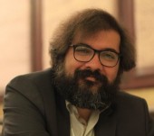 انتقاد یک دبیر کل سابق کانون نهادهای سرمایه ‌گذاری از خریدن ارز توسط مردم 