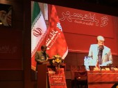 مجمع بانک شهر ۶٠ دقیقه پس از آغاز...