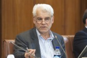 سکان دار بانک مرکزی در دولت احمدی نژاد: چه شد که دلار به یک باره می شود، ۶٠٠٠ تومان؟ 