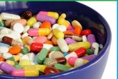 یک مقام مسئول در سازمان غذا و دارو: هیچ دارویی به خاطر افزایش نرخ ارز گران نشده 