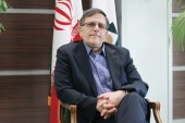 سیف: دلار ۷ هزار تومانی در پستوها مبادله می‌ شود 