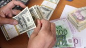 چه کسی به خریداران ارز آزاد پیامک زد؟ 