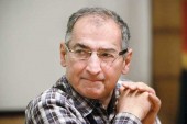 صادق زیبا کلام: آقای رئیس جمهور، شما امید ۲۴ میلیون نفر را گرفتید