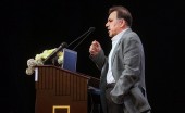 آخوندی: بازار سرمایه می‌تواند تورم و نقدینگی را کنترل کند