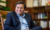 رئیس بانک مرکزی: سهامداران بازار سرمایه مطمئن باشند، که من در کنار آنها هستم 