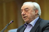 عسگر اولادی: من اگر جای رئیس بانک مرکزی بودم، مشکل بازار ارز را حل می کردم 