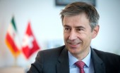 سفیر سوئیس در تهران: صادرات محصولات غذایی و دارویی به ایران را تضمین می کنیم 