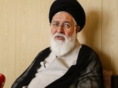 علم‌الهدی: اروپا روباهی است که سر ما کلاه گذاشت؛ در برجام ماند تا ما به دنبال توسعه هسته‌ای نرویم / آمریکا مثل سگ پارس می‌کند ولی به خاطر بچه‌ بسیجی‌ها جرات نزدیک شدن به ایران را ندارد