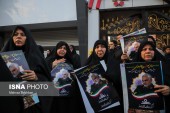 لحظه شماری مردم تهران برای آغاز مراسم وداع با سپهبد شهید قاسم سلیمانی