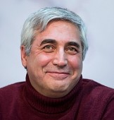 حاتمی‌ کیا چراغ اول را روشن کرد  
