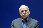 عبده تبریزی: قیمت گذاری دستوری، تقاضای خرید را بالا می برد/ این کار دولت باعث زیان سهامداران می شود