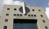 دهقان دهنوی: واریز ۱۵۰ میلیون دلار به حساب صندوق تثبیت را به طور مرتب پیگیری می کنیم