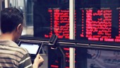 سیاست یک بام و دو هوا